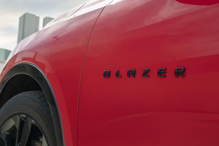 Логотип Chevrolet Blazer RS 2019 года  (фото 16 из 40)